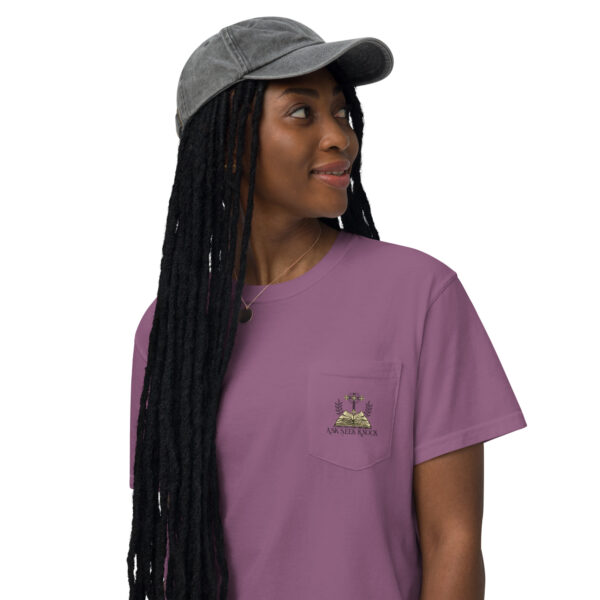 Unisex garment-dyed pocket t-shirt - Image 3